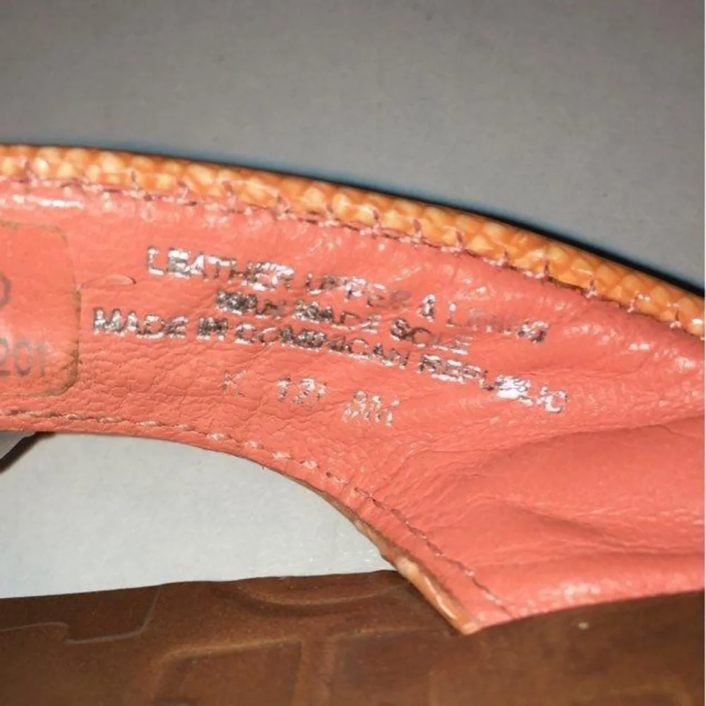 Women’s Tory Burch Orange Leather Thong Flats Sandals Size 8M